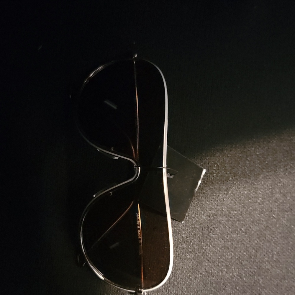 Sunglass bundle - Picture 8 of 12